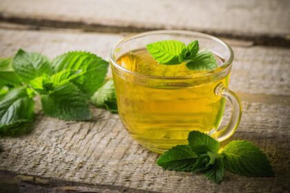6 Bedtime Healthy Drinks That Burn Fat While You Sleep